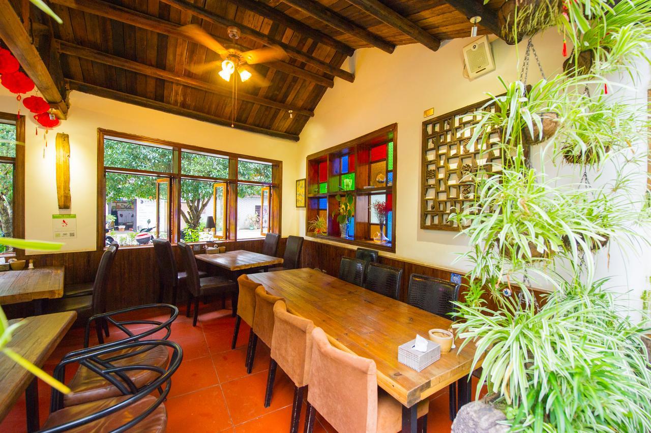 Yangshuo Scenic Mountain Retreat Hotel ภายนอก รูปภาพ