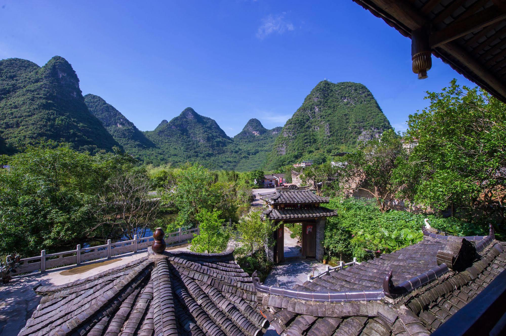 Yangshuo Scenic Mountain Retreat Hotel ภายนอก รูปภาพ