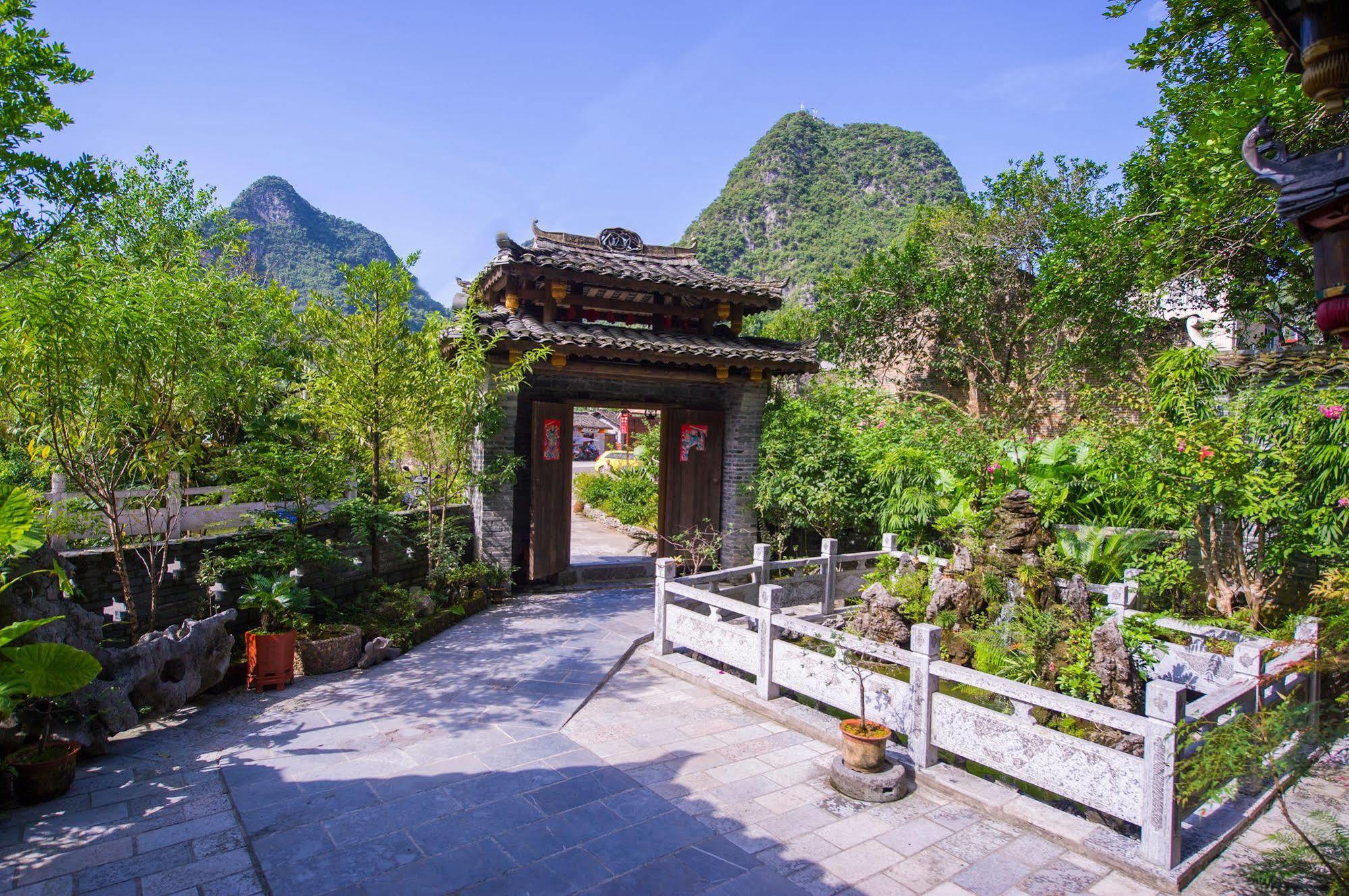 Yangshuo Scenic Mountain Retreat Hotel ภายนอก รูปภาพ