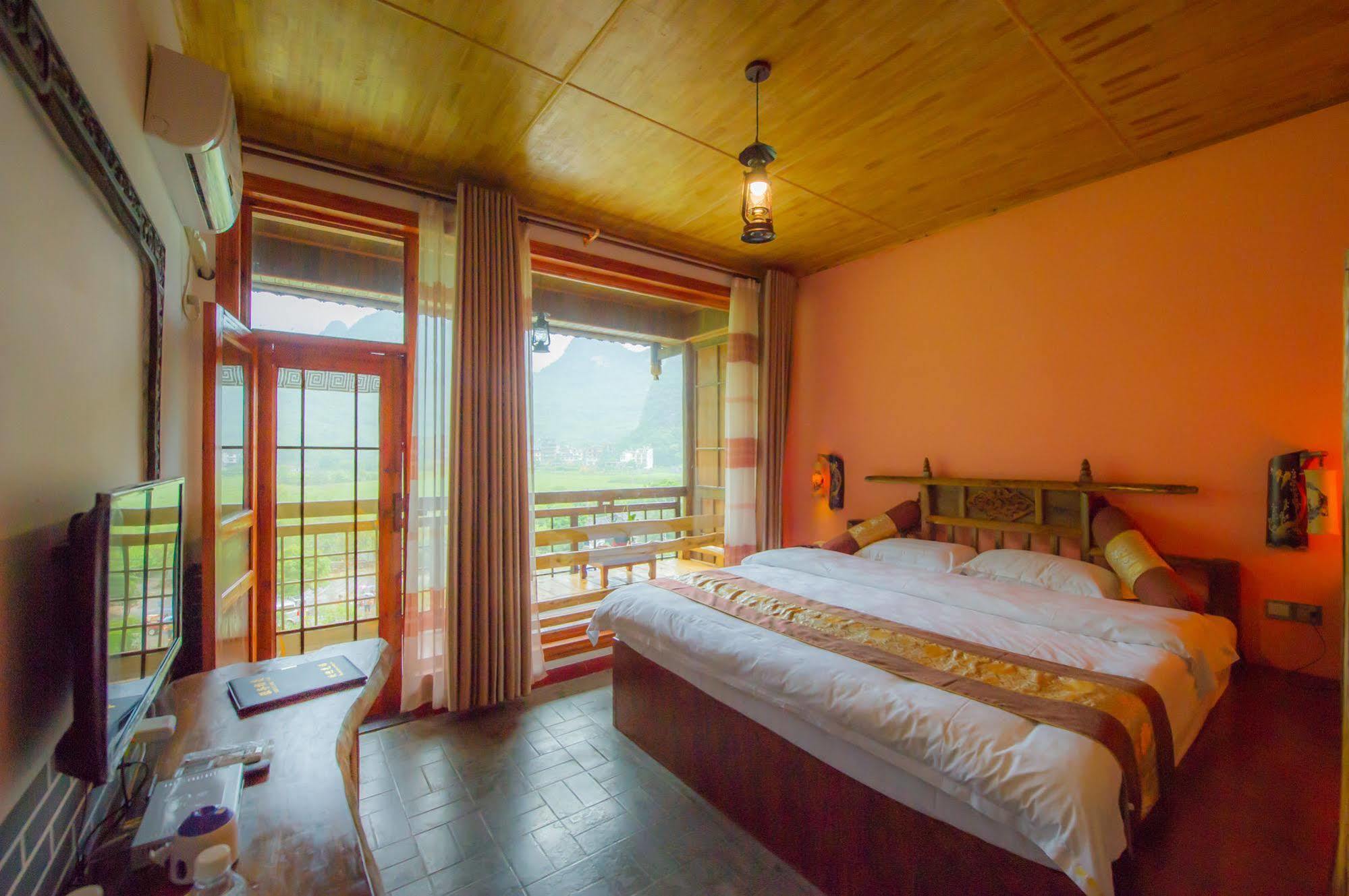 Yangshuo Scenic Mountain Retreat Hotel ภายนอก รูปภาพ