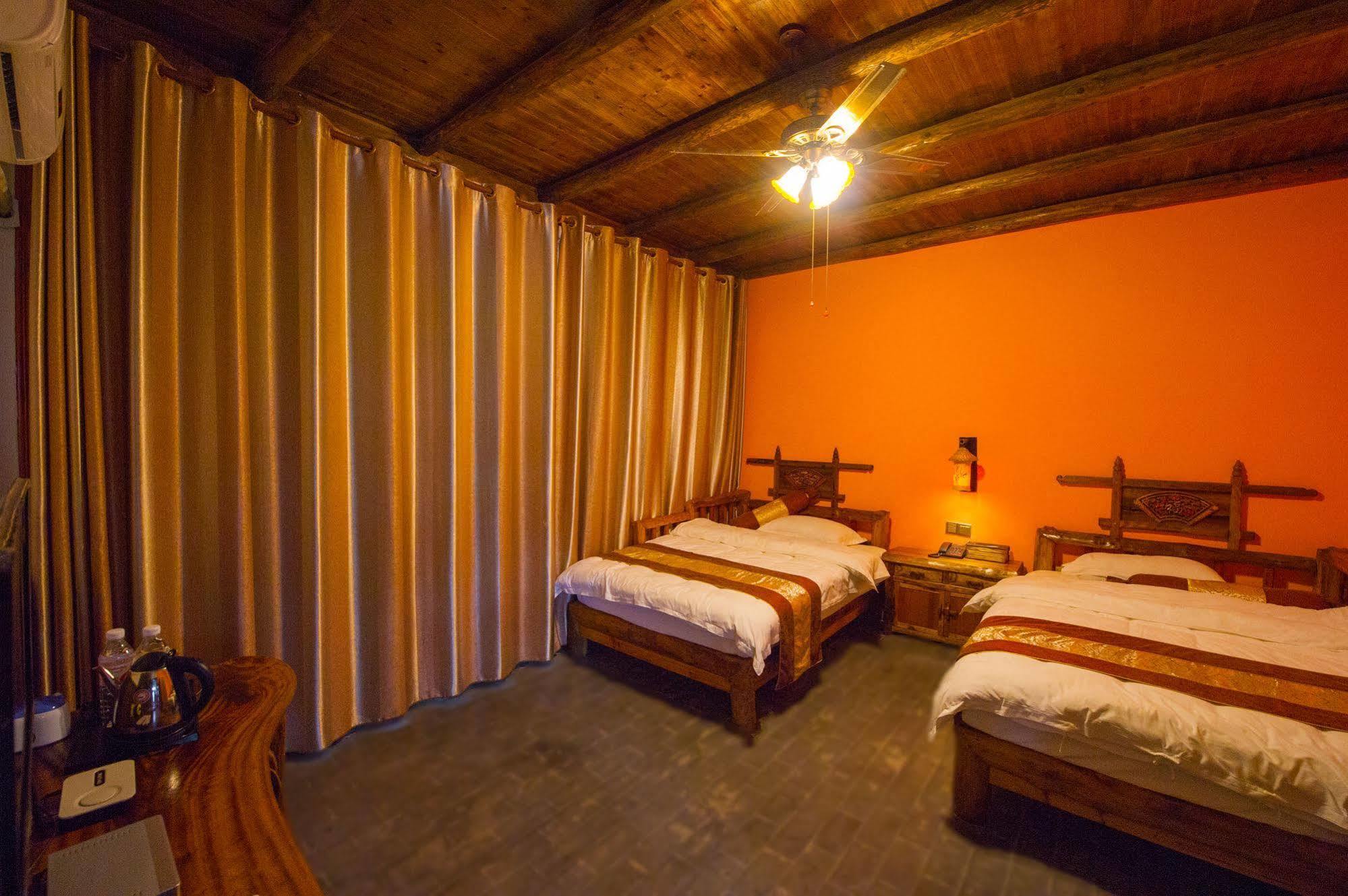 Yangshuo Scenic Mountain Retreat Hotel ภายนอก รูปภาพ