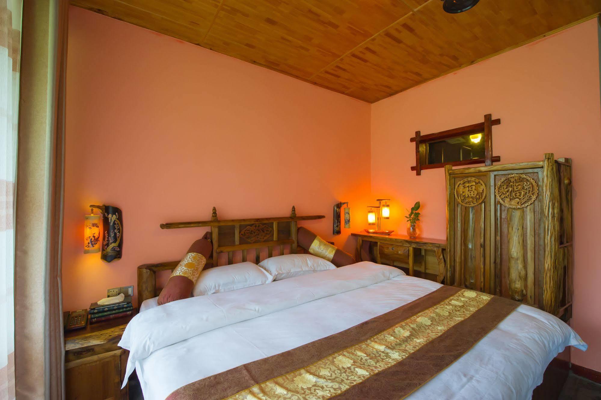 Yangshuo Scenic Mountain Retreat Hotel ภายนอก รูปภาพ