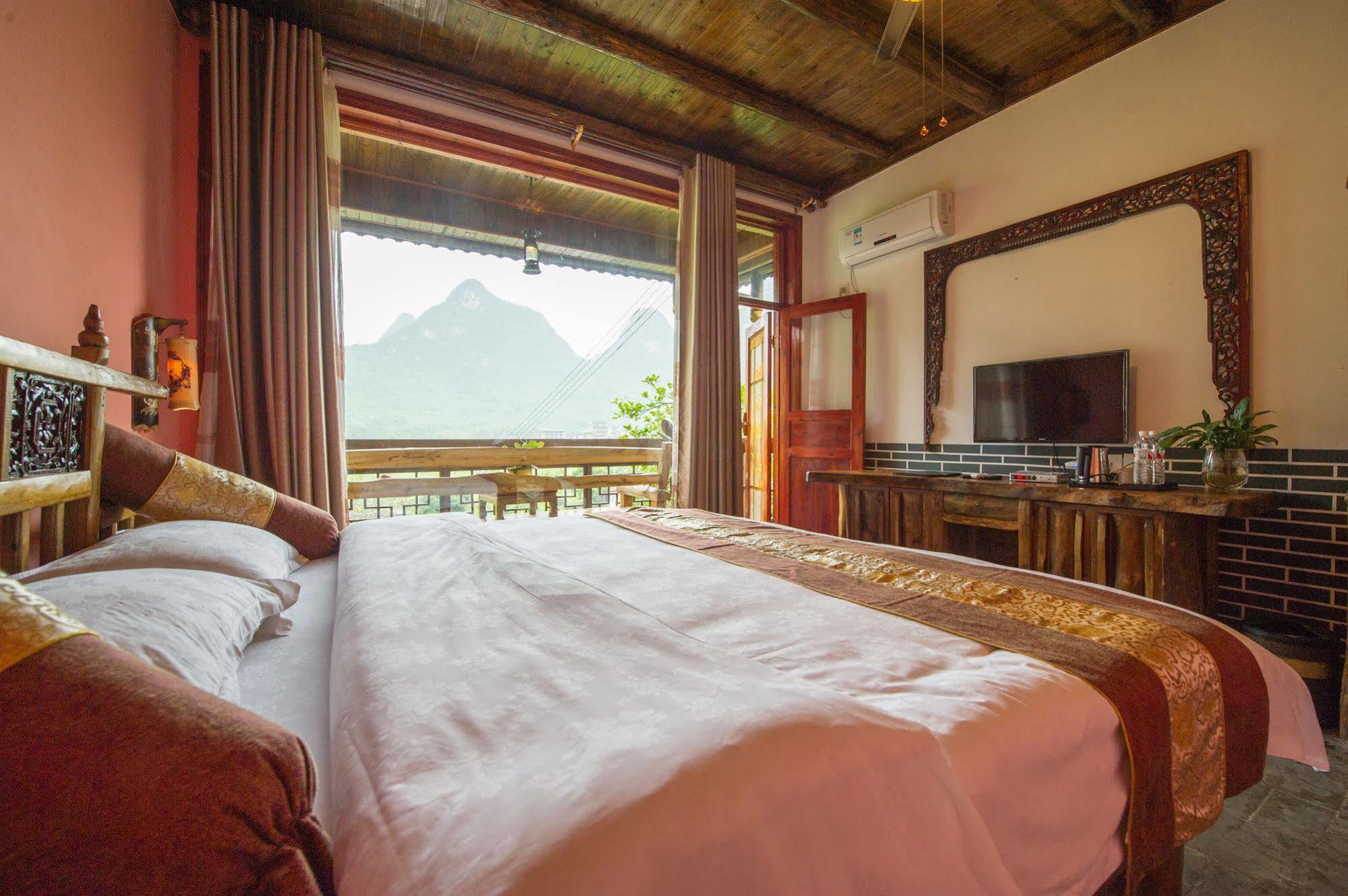 Yangshuo Scenic Mountain Retreat Hotel ภายนอก รูปภาพ