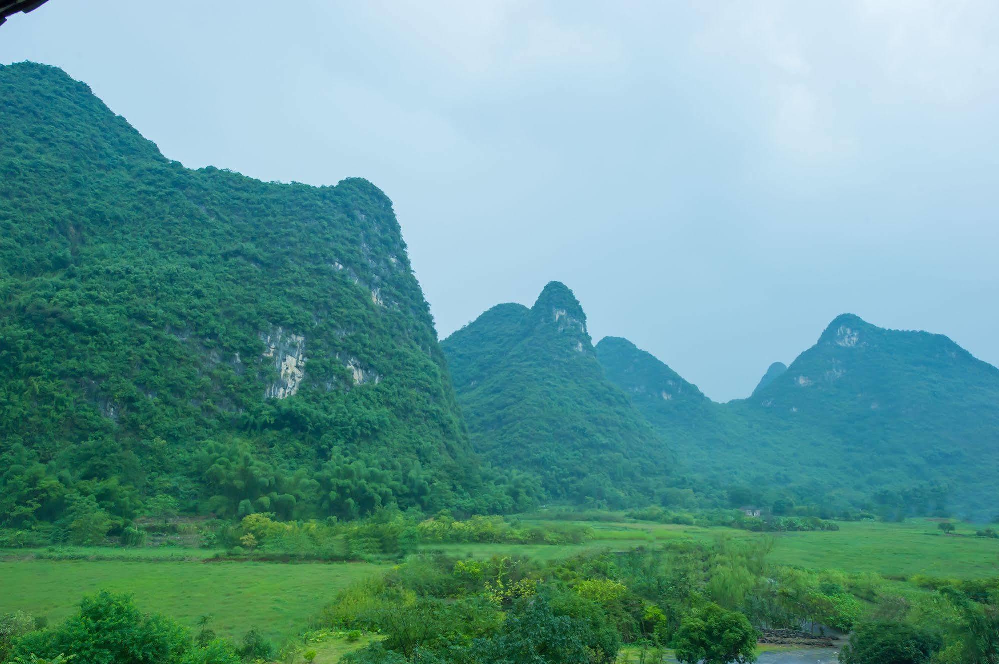 Yangshuo Scenic Mountain Retreat Hotel ภายนอก รูปภาพ