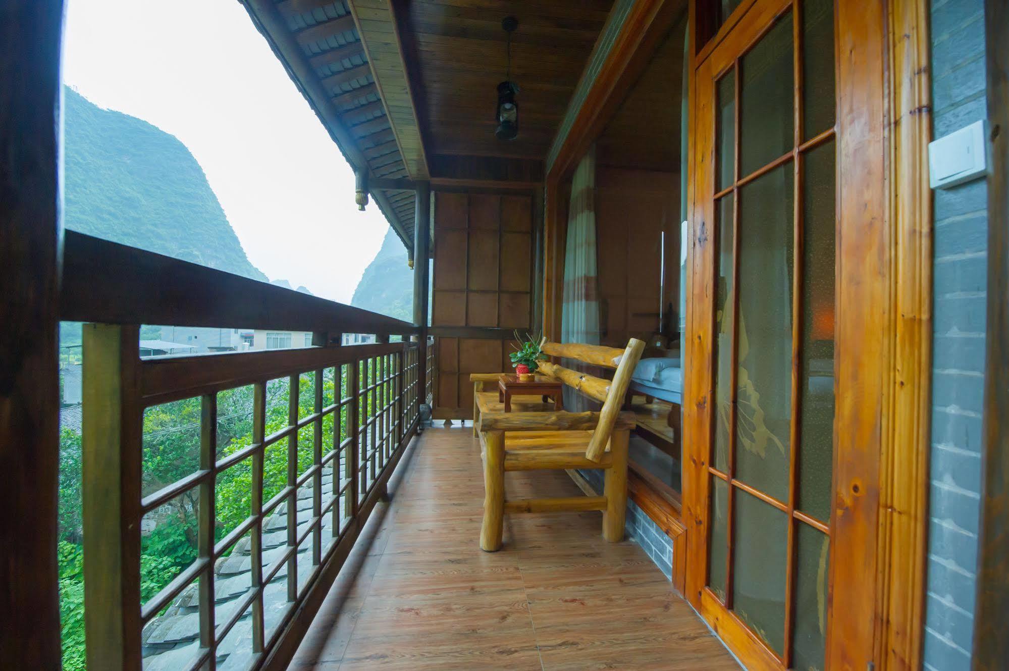 Yangshuo Scenic Mountain Retreat Hotel ภายนอก รูปภาพ