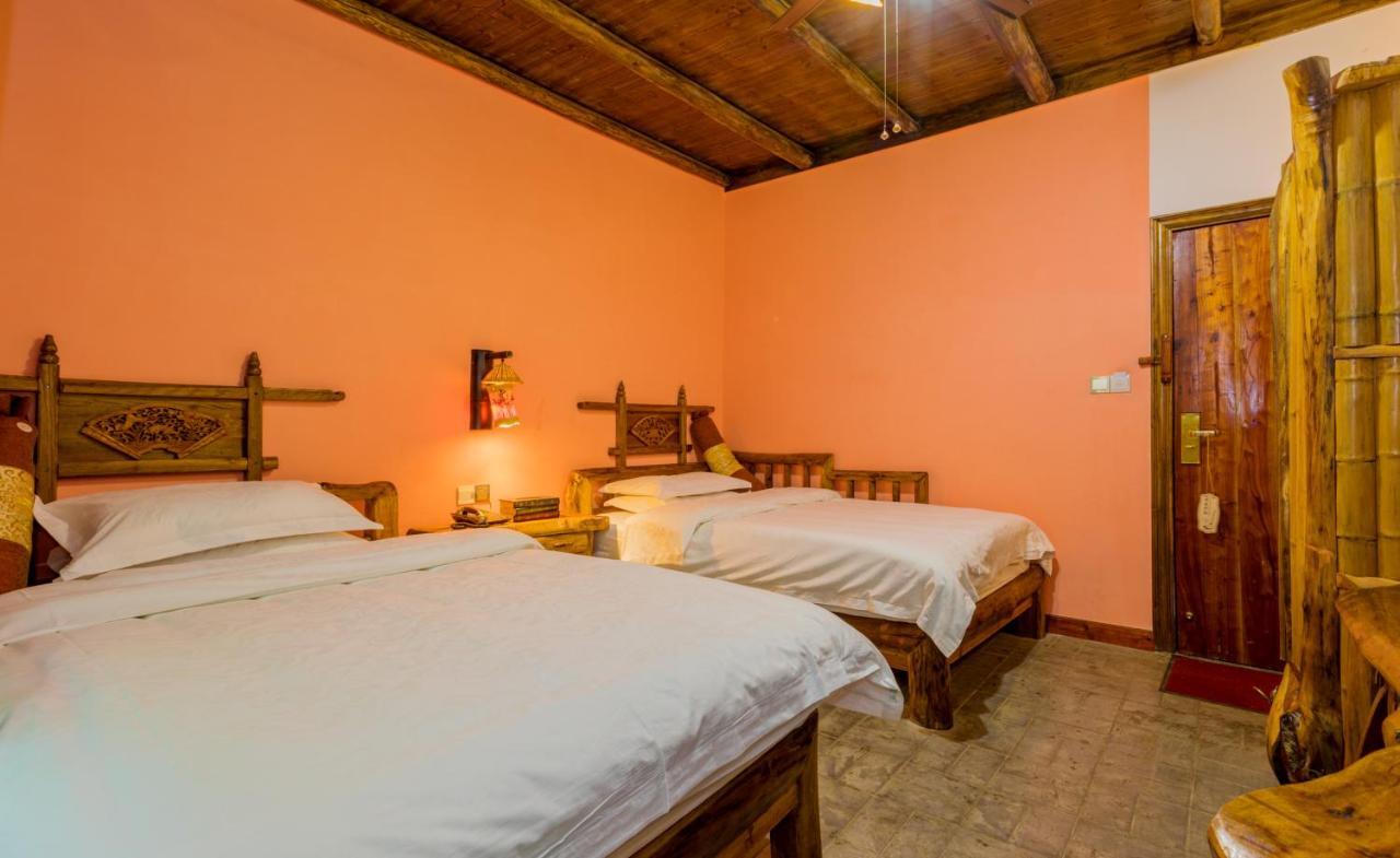 Yangshuo Scenic Mountain Retreat Hotel ภายนอก รูปภาพ