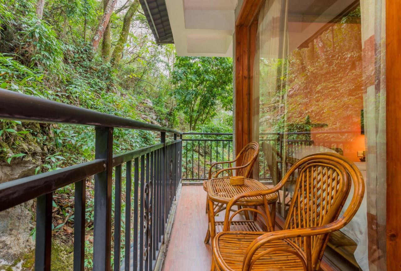 Yangshuo Scenic Mountain Retreat Hotel ภายนอก รูปภาพ